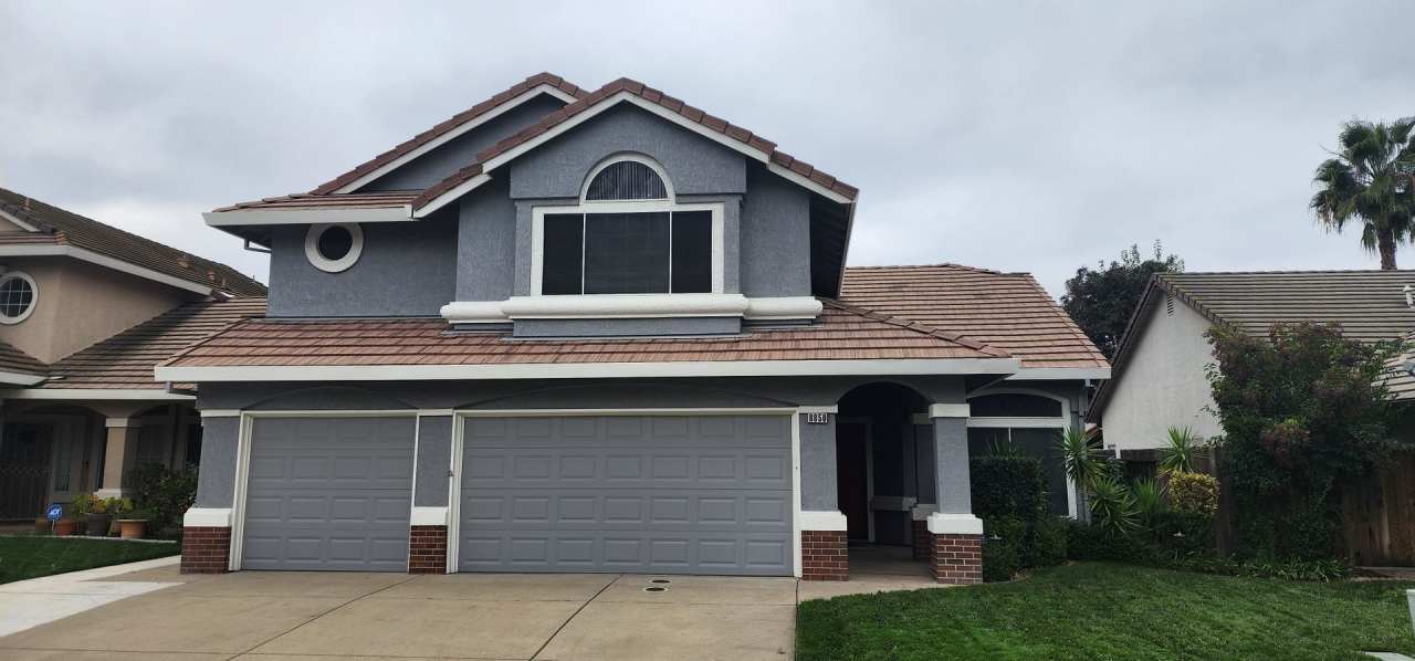 Spacious 4-Bedroom, 3-Bath Home for Rent in Elk Grove!
