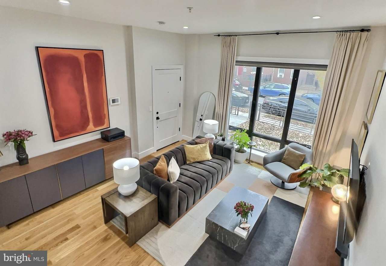 1420 STAPLES Street NE unit: 1