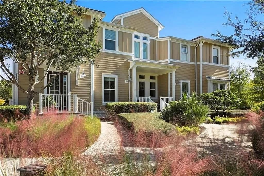 325 SAPPHIRE LAKE DRIVE
