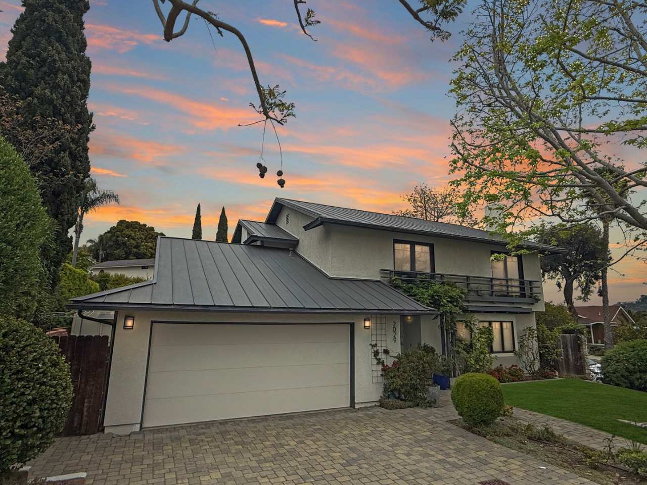 Gorgeous 4B/3BA Home in Carlsbad!