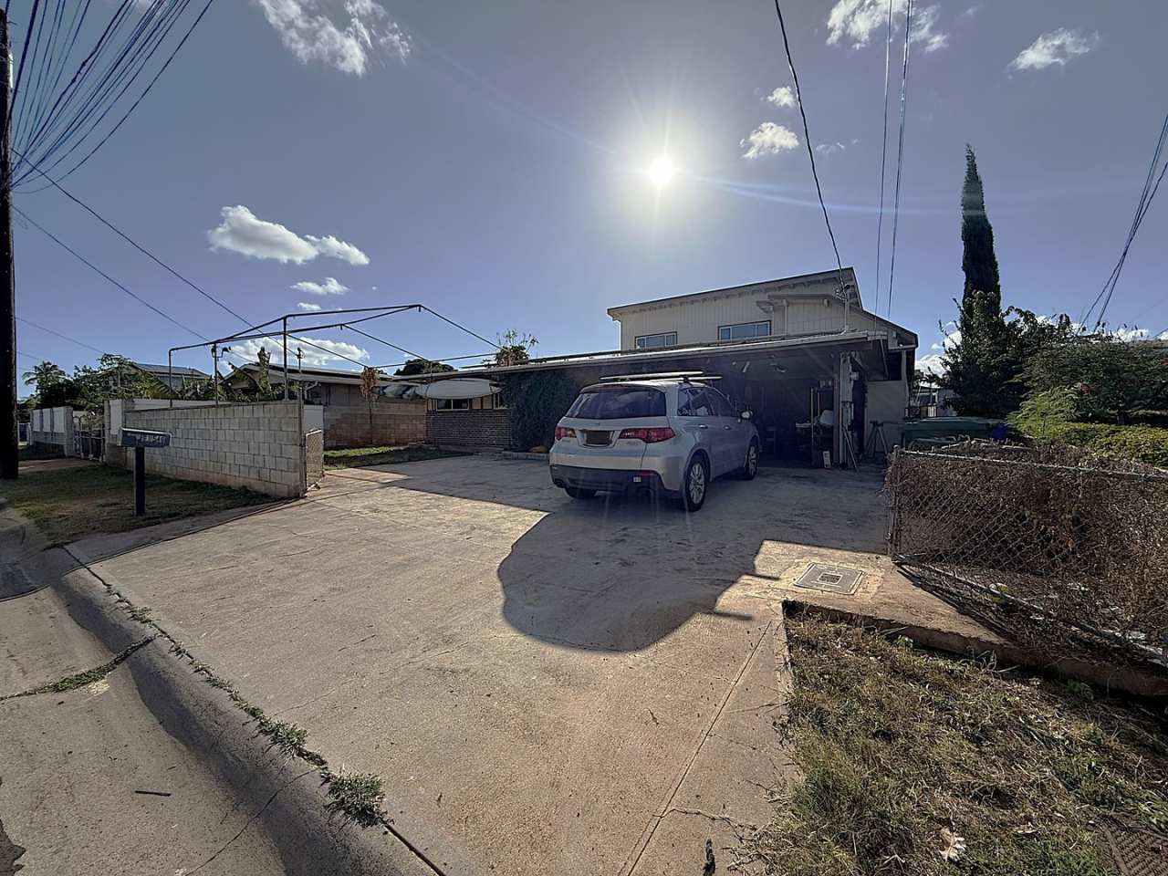 Ewa Beach- 8 bedrooms/4 baths/Carport/Spacious Yard