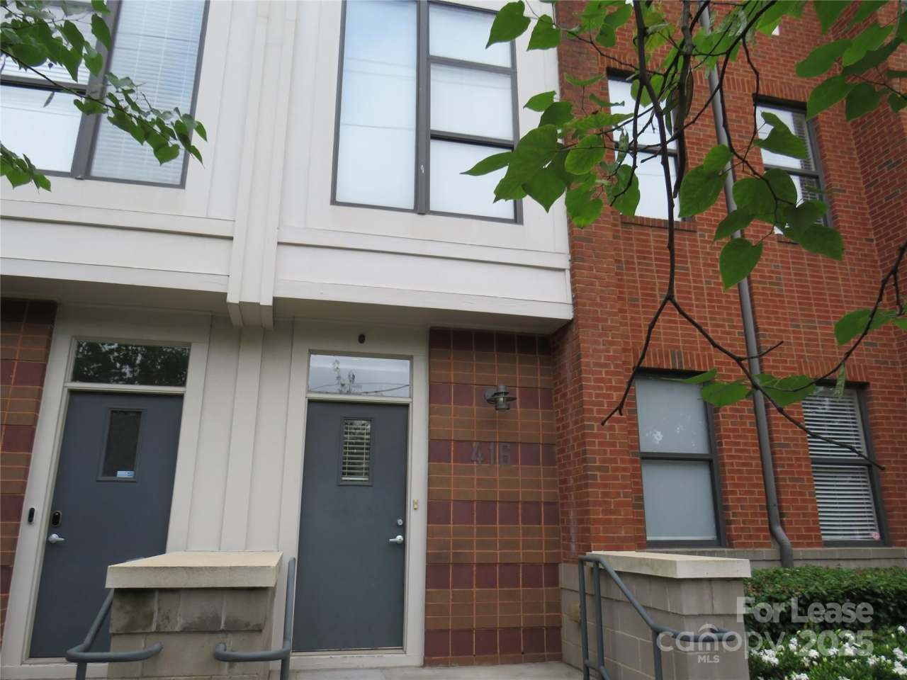 416 N Mcdowell Street