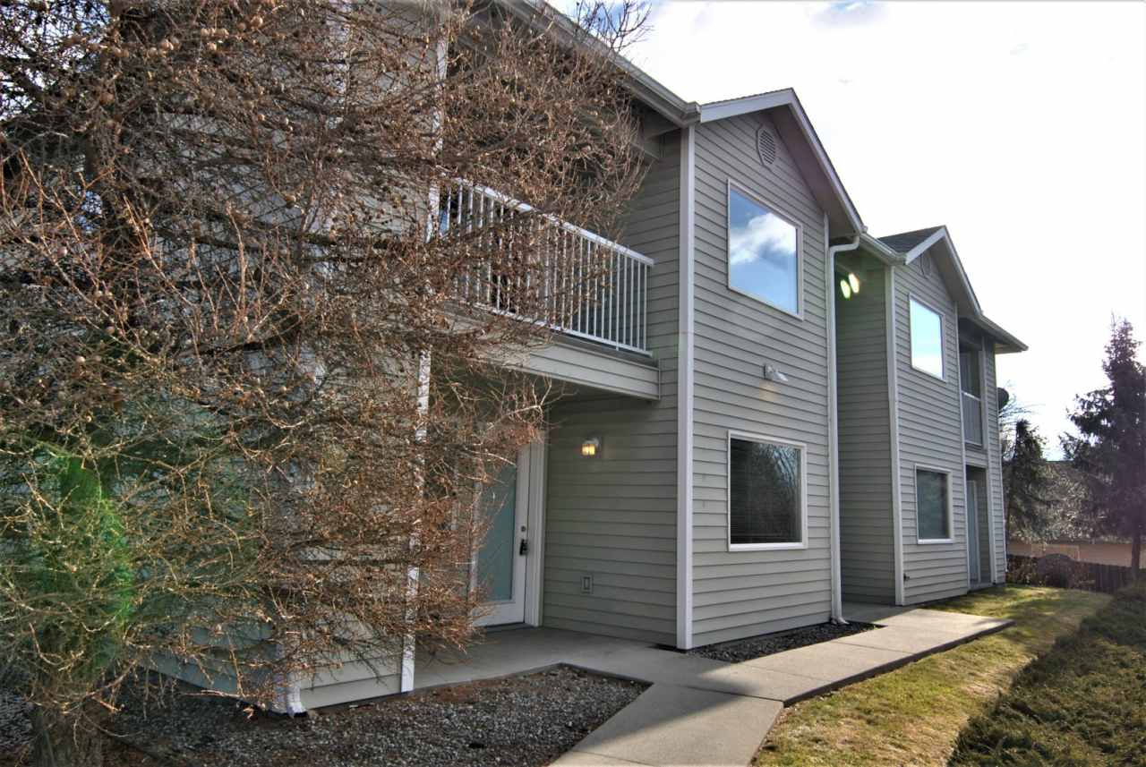 589 B Eastmont Ave