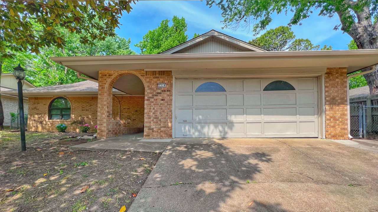 Large 3 Bedroom 2 Bath Home for Rent.