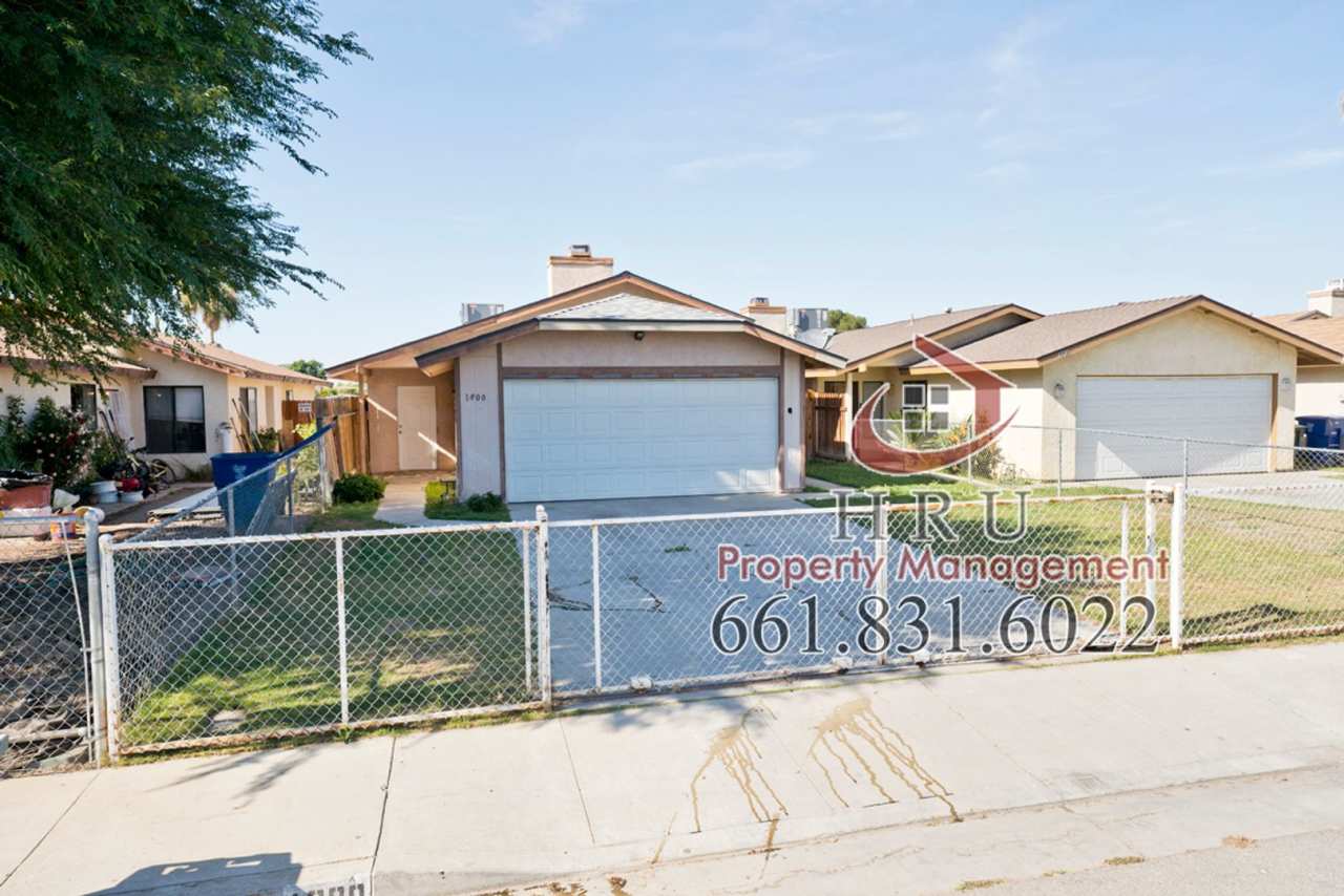 SW-Bakersfield 3 bedrooms+ 2bath