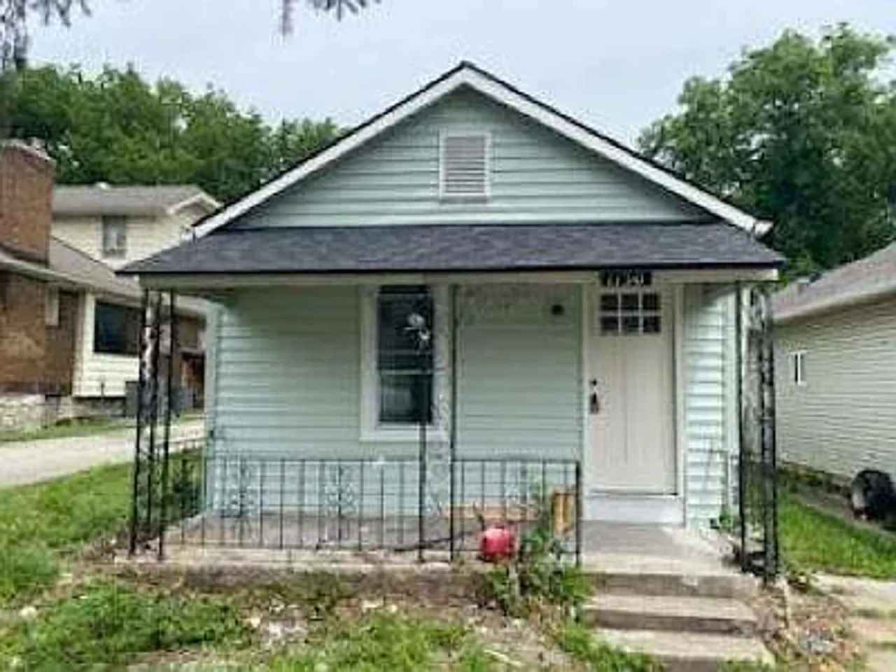 2 Bed 1 Bath Newly Renovated