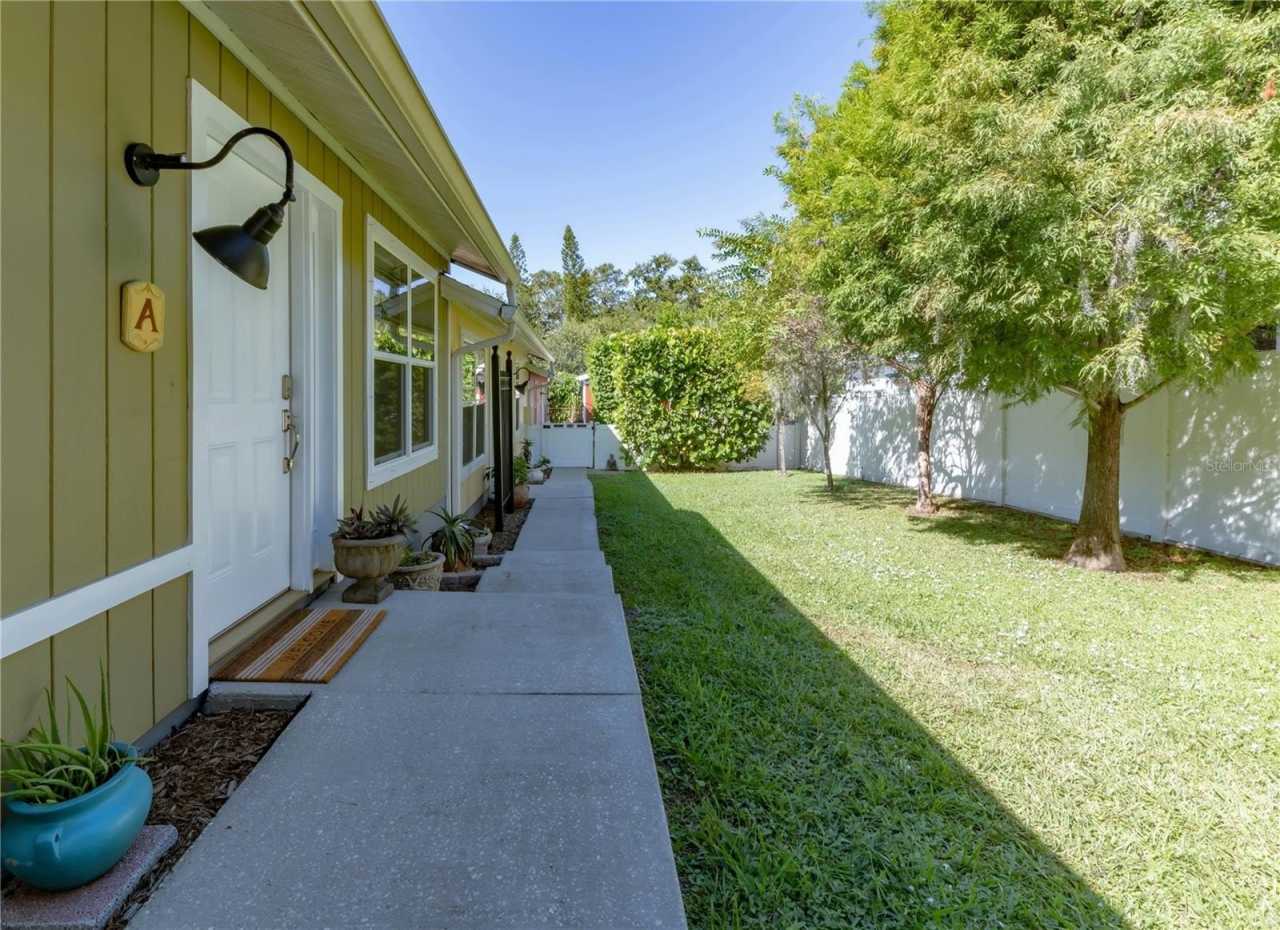 1848 N WASHINGTON AVENUE A