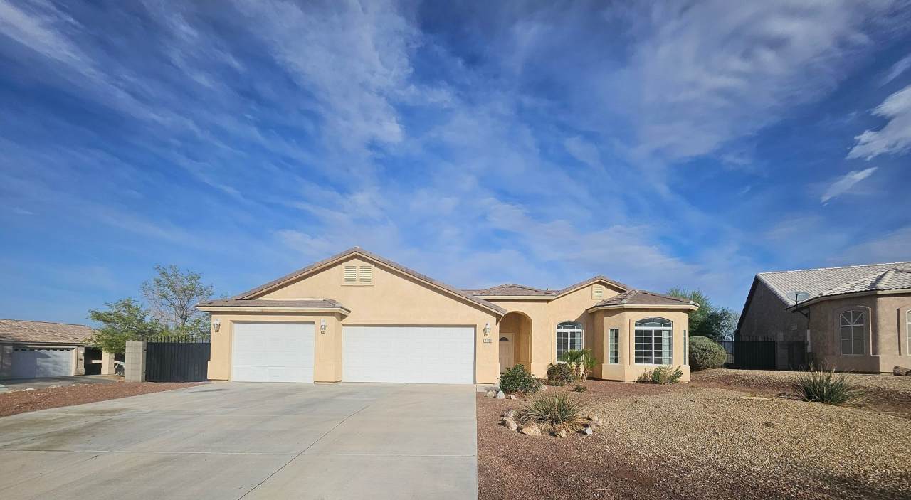 DESERT FOOTHILLS BEAUTY