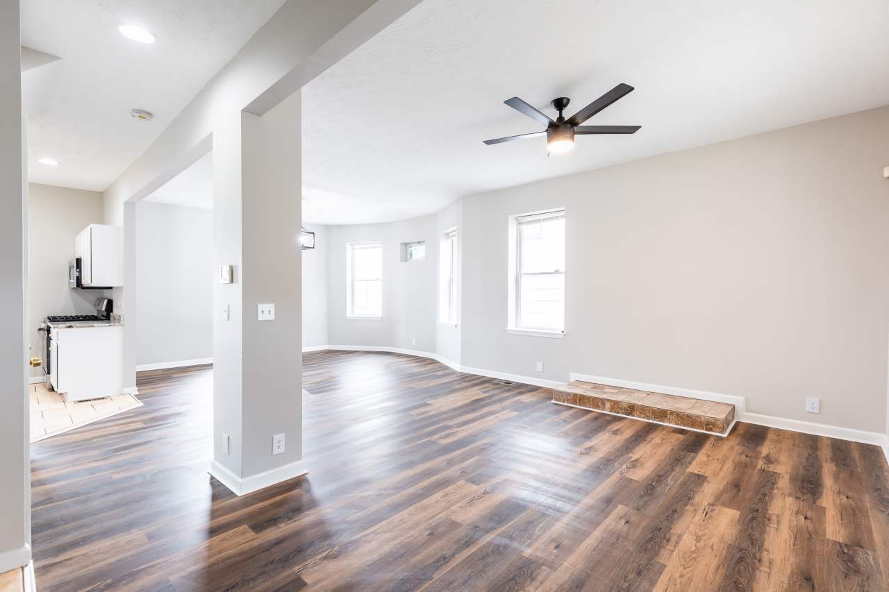 926 Summit Avenue - 1