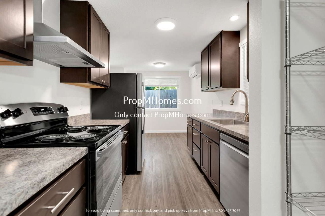 Updated Interior! Two Bedroom Home In Beaverton W/ Large Patio! DEPOSIT SPECIAL