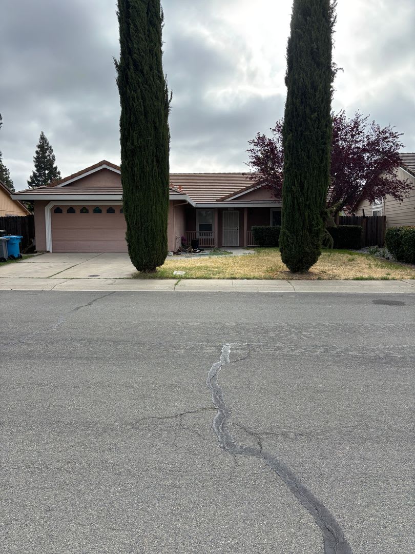 3 BR 2BA House in Yuba City AVAILABLE NOW!