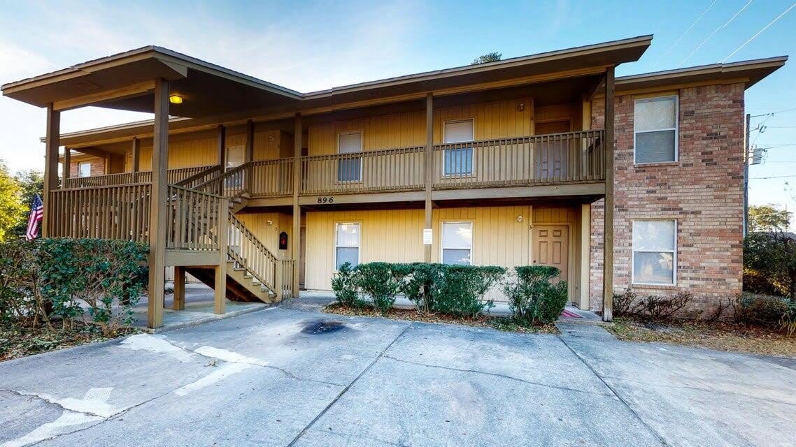 895 Silverwood Court unit: 5