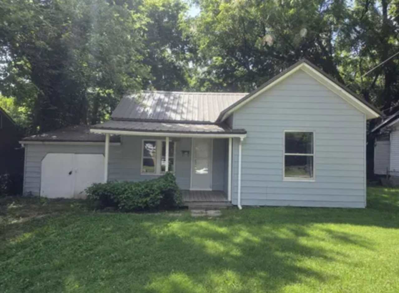 3 bedroom/1 bath house for rent