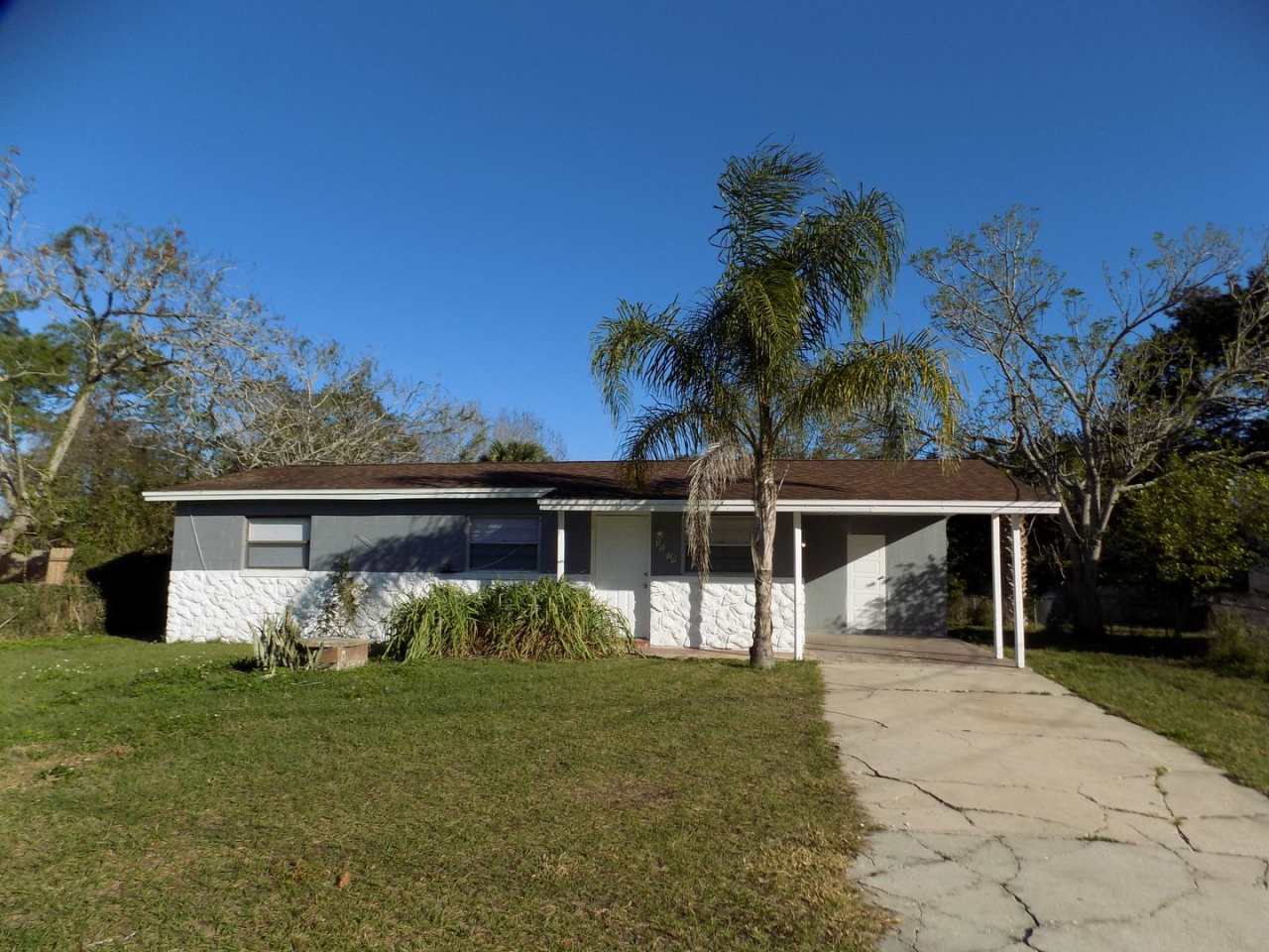 3 Bedroom 1 bathroom Home for Rent at 1270 E. Harrison Street Oveido, Fl. 32765.