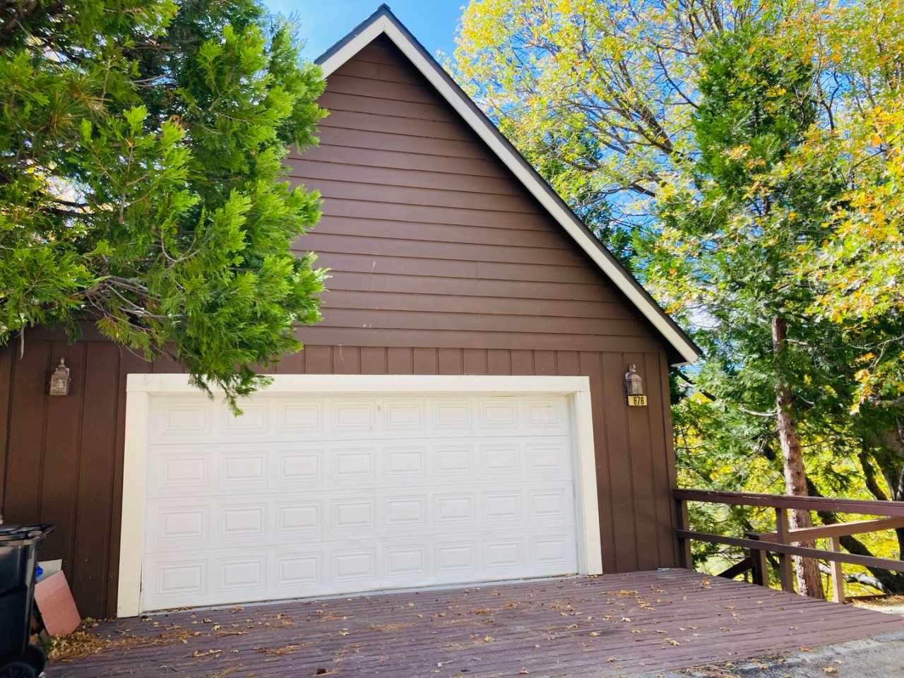 Lake Rights Property!! Terrific Alpine Chalet!!