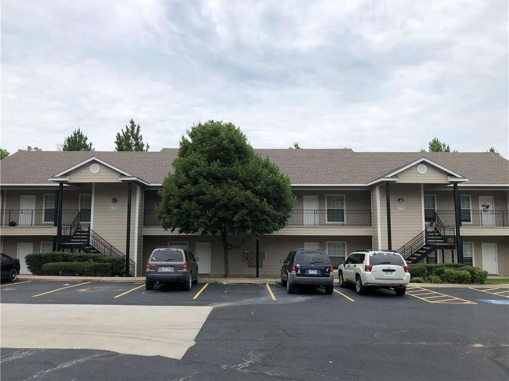 1766  N Gregg  AVE Unit #8