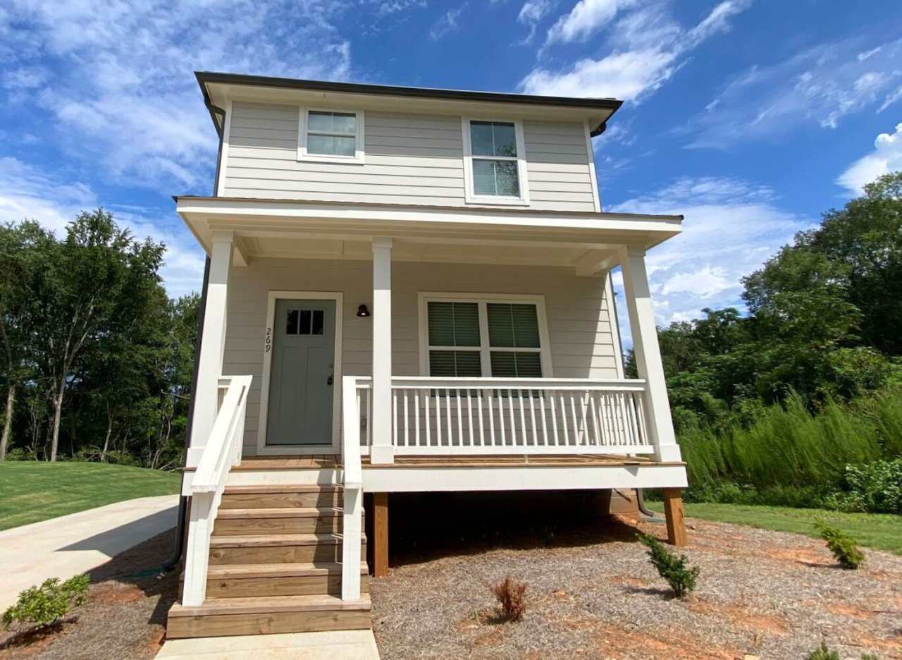 NEW CONSTRUCTION! AVAILABLE AUGUST 2026!