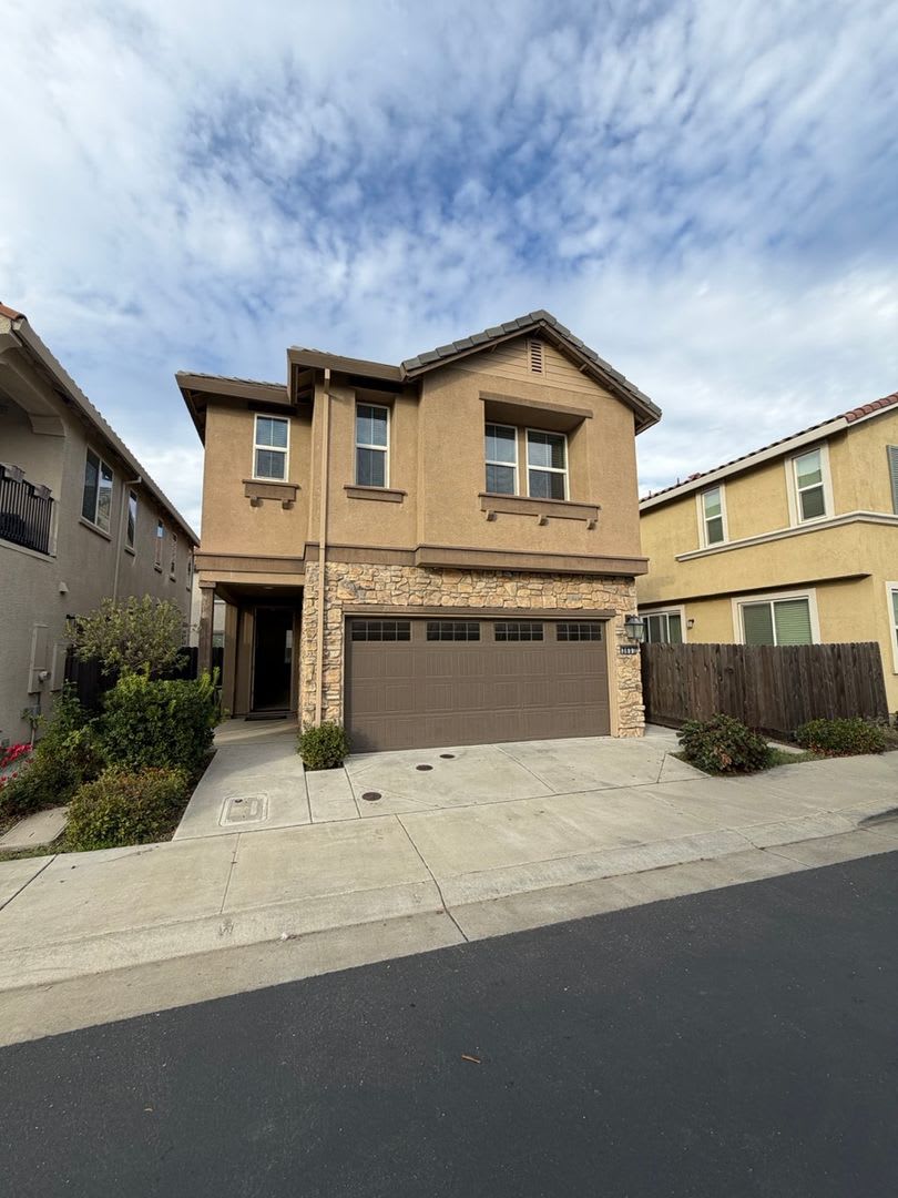 3 bedroom | 2.5 bathroom | Single family home in North Natomas