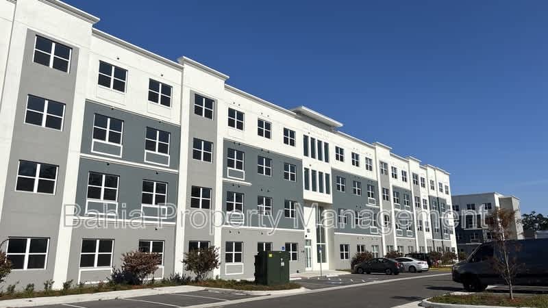 1230 Southstation Pl