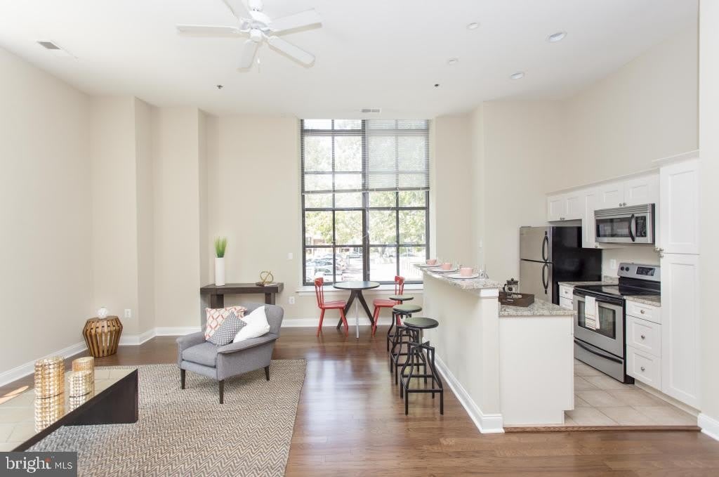 230-38 N 21ST Street unit: 911