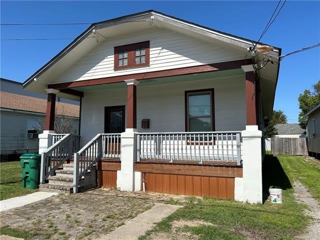 417 CHALMETTE Street