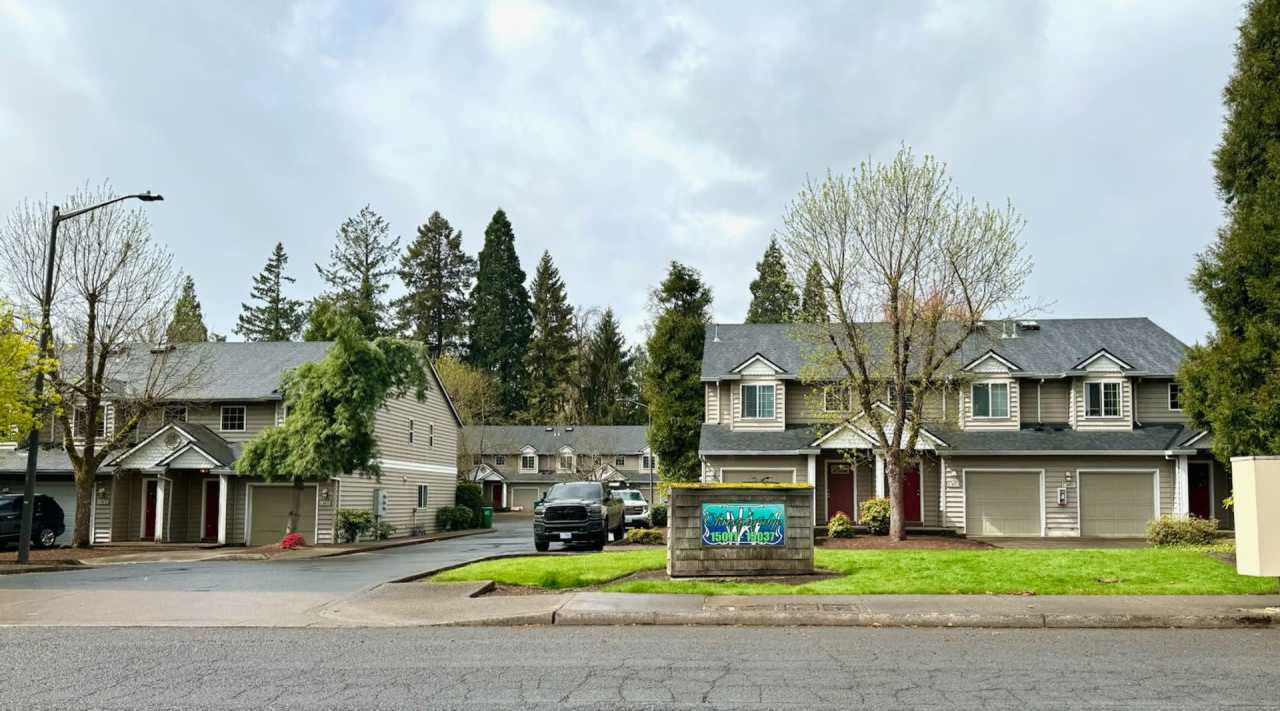 Renovated 2 Bedroom, 1.5 Bath Townhouse with Garage