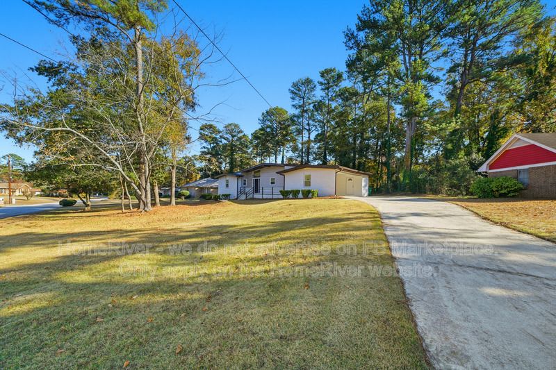 4193 Port Chester Way