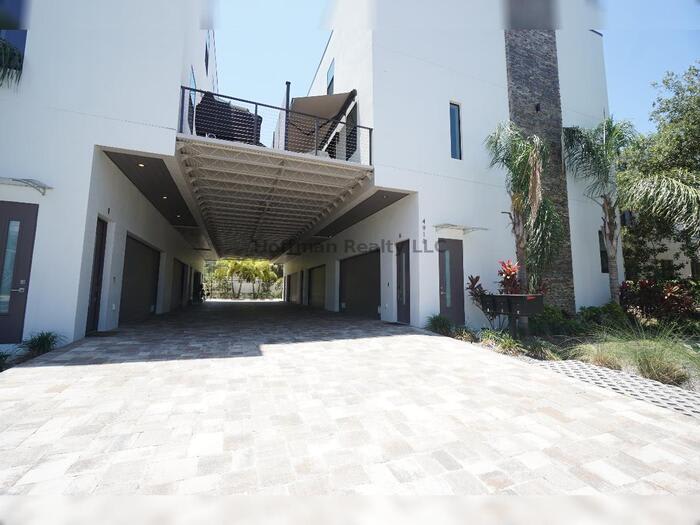 4910 West McElroy Avenue