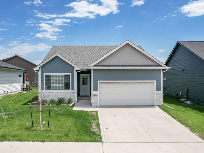 1909 NE Little Beaver Drive