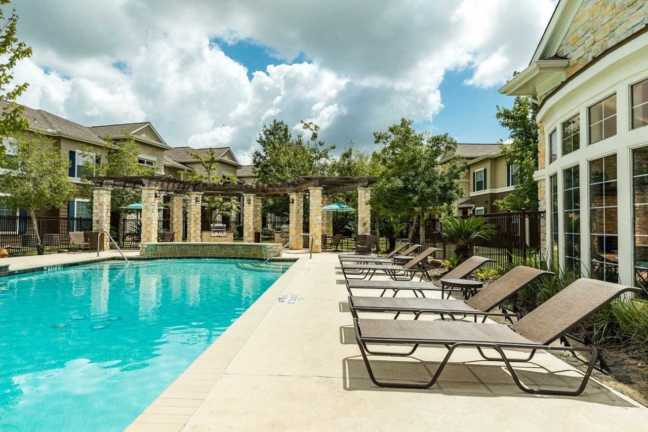 Edgewater Apartments