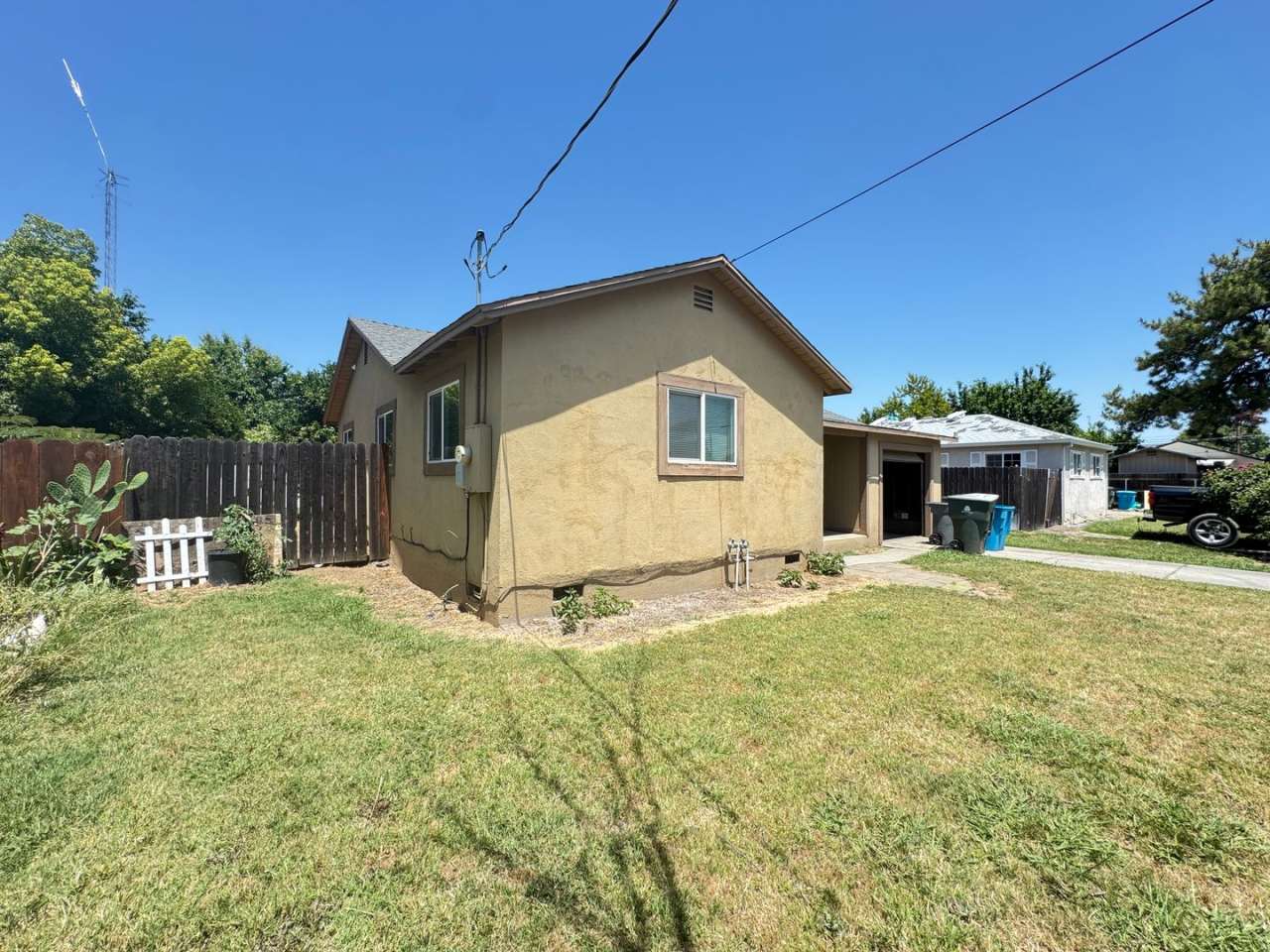 3 bed /1 ba house - Yuba City