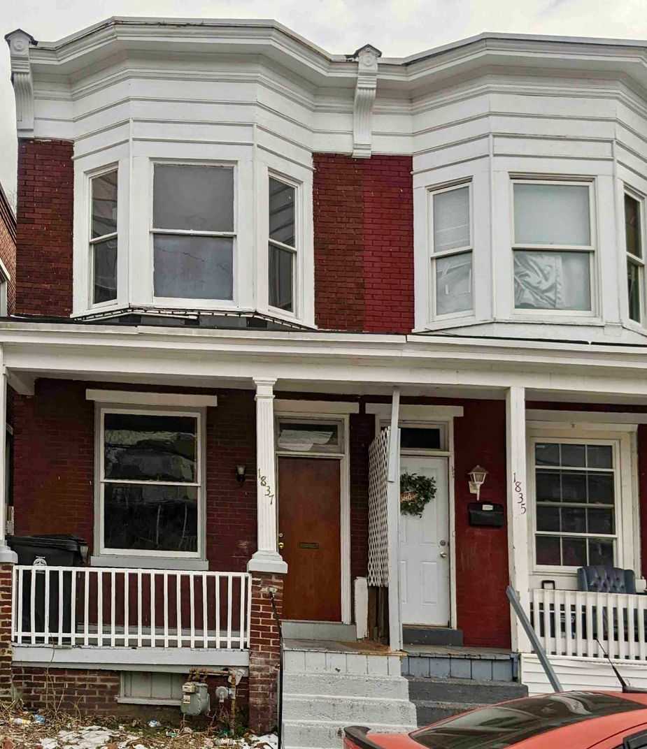 Large 3-bedroom 1 bath townhome