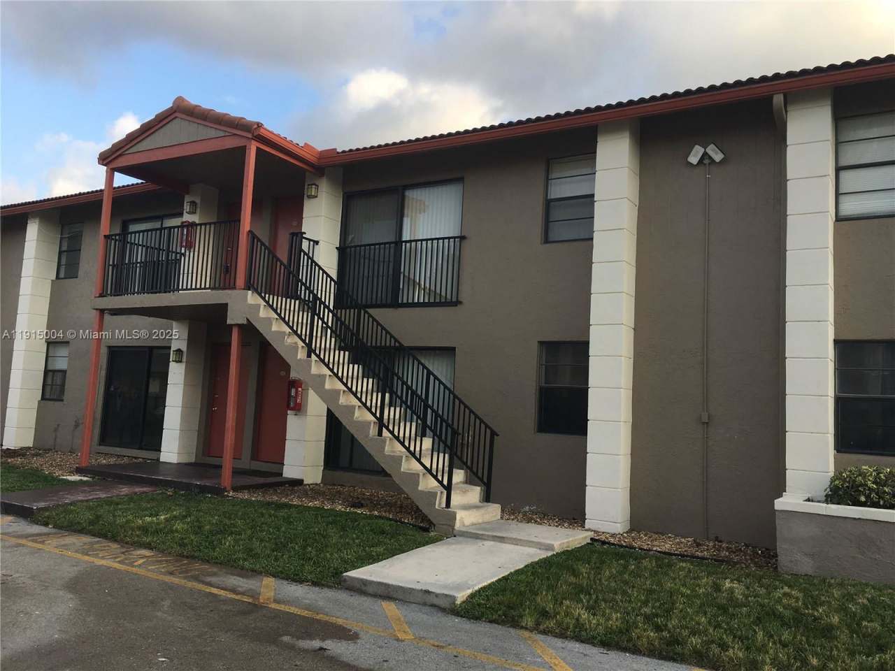 3243 Coral Ridge Drive