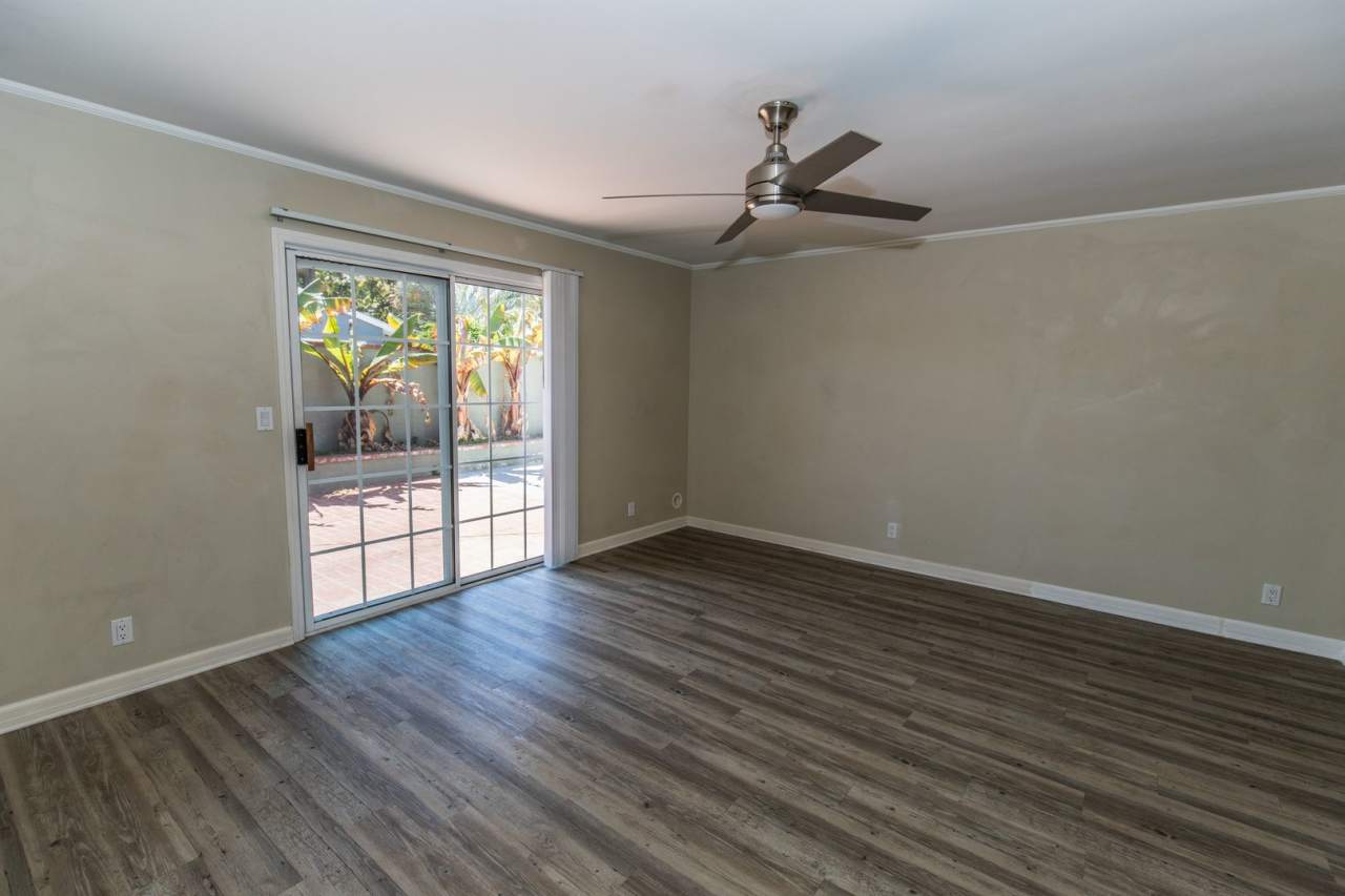 East Side Costa Mesa - 2Bed + Bonus Room