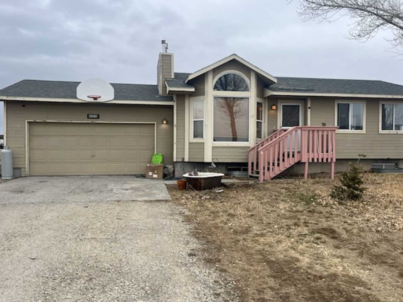 4-Bedroom Home on 3 Acres – Horse-Friendly Property!