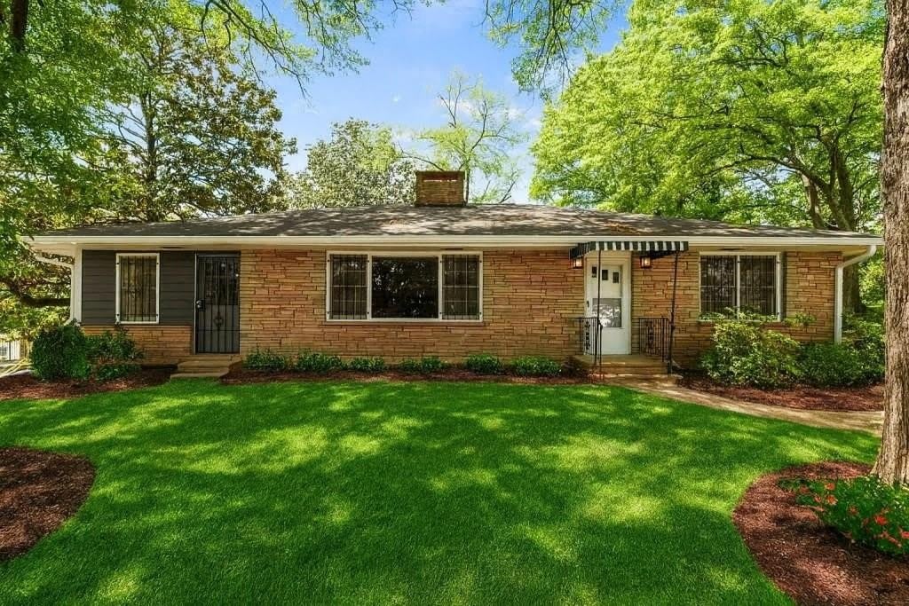 1930 Hollywood Road NW