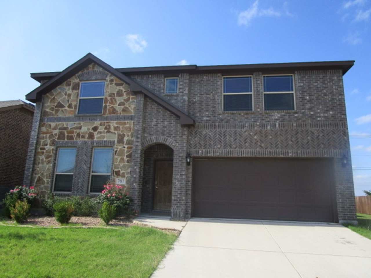 Beautiful Lavon home over 2600 sqft!