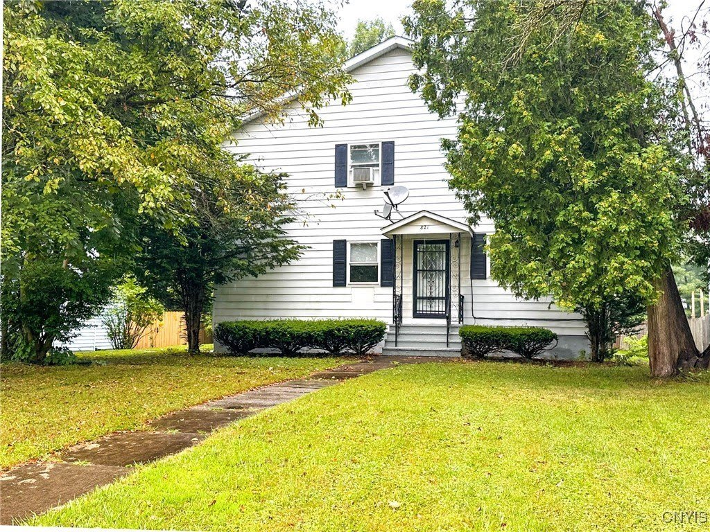 821 Floyd Avenue