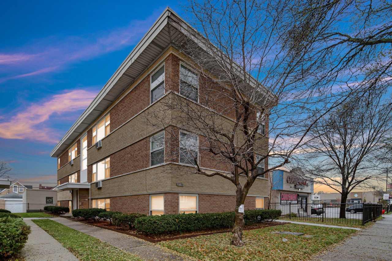 3725 N Harlem Avenue unit: F