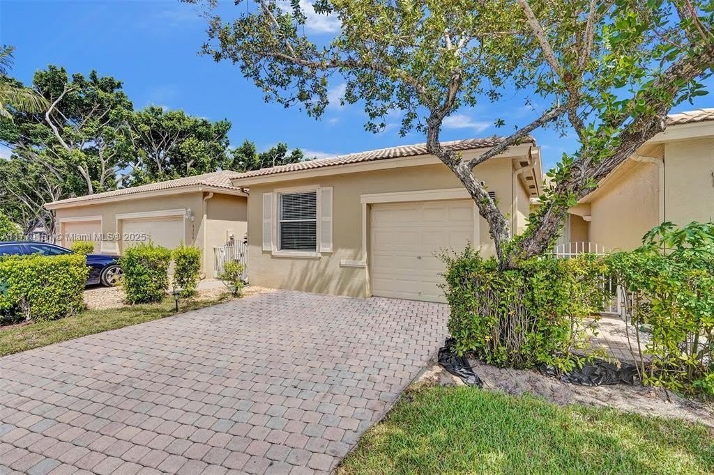 8508 Water Cay