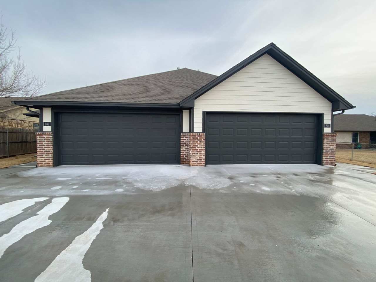 3 bedroom 2 bath Duplex!! This Will Go Fast!