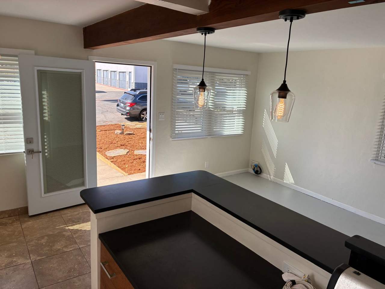 Live at the Beach 300 ft from Ocean in OB! 1 Bed 1 Bath w/Parking