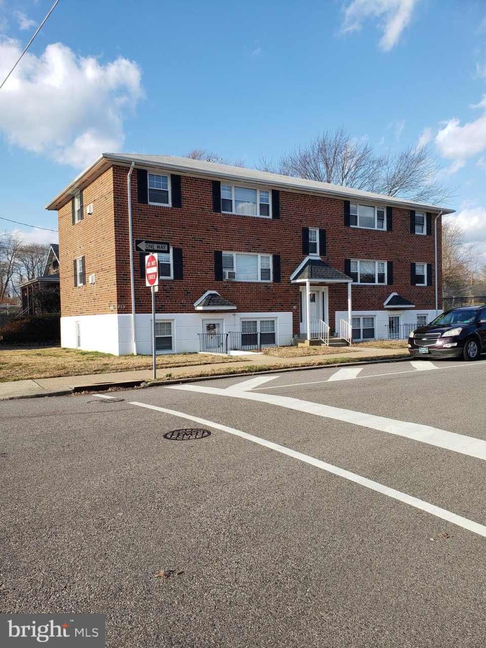 737-39 BORBECK Avenue unit: D