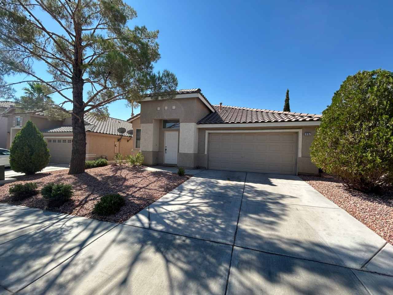 Single Story Summerlin Home in Gated Community!
