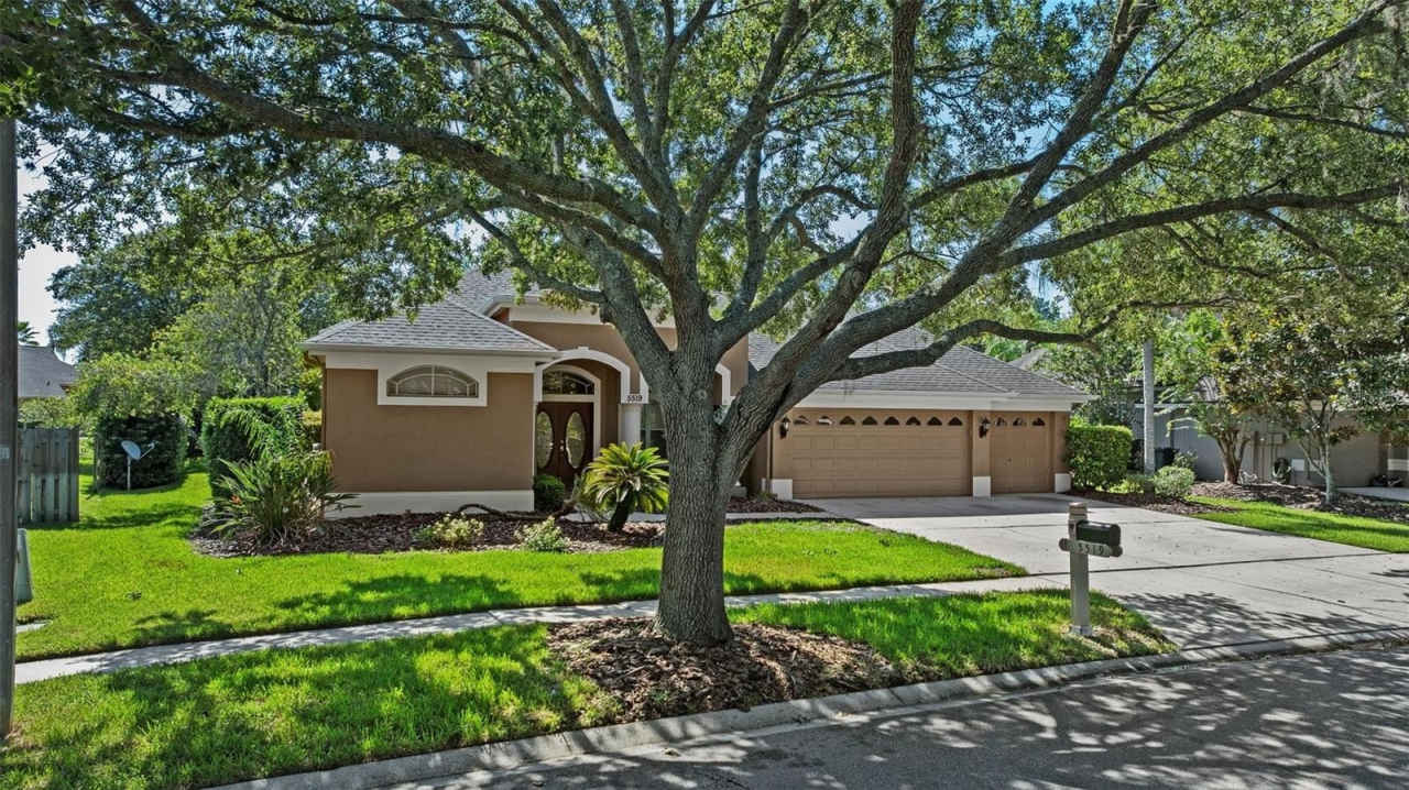 5519 REFLECTIONS BOULEVARD