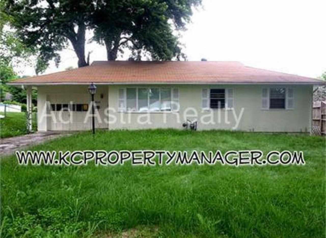 Cozy 3 Bed 1 Bath Home in Raytown-Coming SOON!