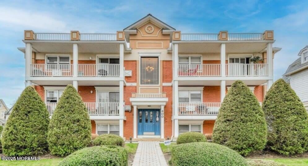 400-402 4th Avenue unit: 208