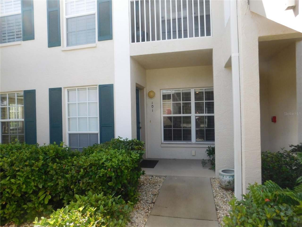 442 SUNSET LAKE BOULEVARD