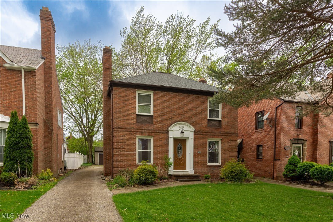 3702 Glencairn Road