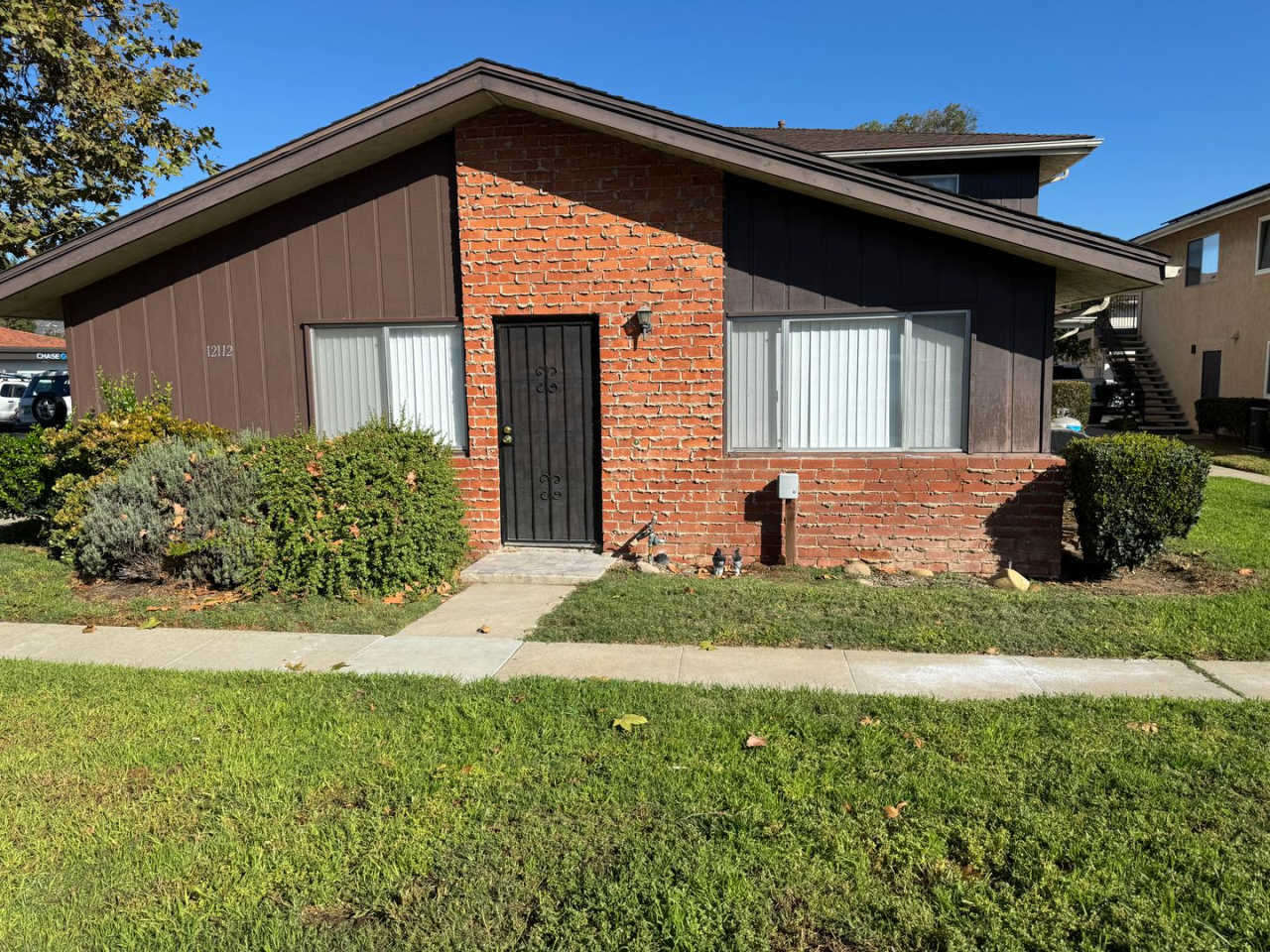 Fully Renovated 2 bedroom 1 Bath Condo